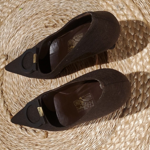 🔥🔥🔥🔥AUTHENTIC SALVATORE FERRAGAMO 7.5 🔥🔥🔥 - Picture 4 of 4